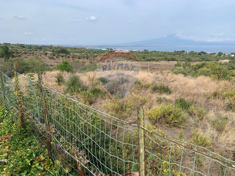 Terreno edificabile in Vendita a Augusta, 100'000€, 7300 m²