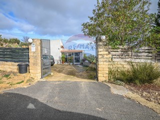 Villa in Vendita a Caltagirone, 75'000&euro;, 63 m²