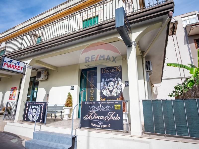 Attività commerciale in Vendita a Aci Sant'Antonio, 13'000€, 40 m²