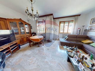 Quadrilocale in Vendita a Alessandria, 89'000€, 107 m²