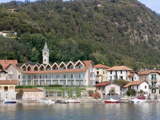 Villa in Vendita a Pella, 180 m²