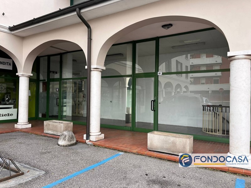 Immobile commerciale in Vendita a Ospitaletto, 65'000&euro;, 52 m²