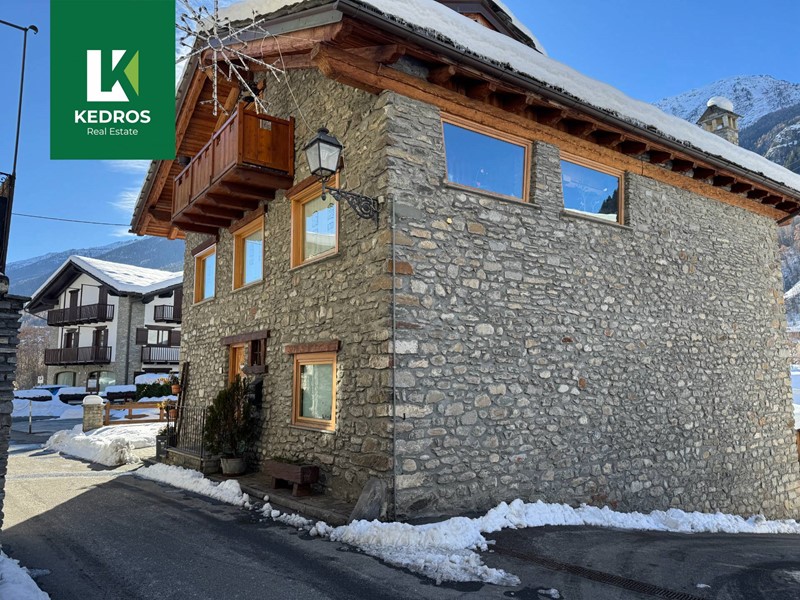 Casa Indipendente in Vendita a Morgex, 1'350'000&euro;, 230 m²