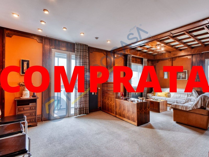 Trilocale in Vendita a Limbiate, 219'000&euro;, 135 m²