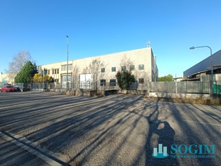 Capannone in Vendita a Carbonate, 1'340'000&euro;, 1700 m²