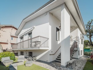 Villa in Vendita a Cuggiono, 299'000&euro;, 164 m²