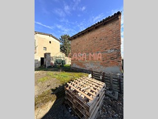 Casa Semi Indipendente in Vendita a Calendasco, 30'000&euro;, 80 m²