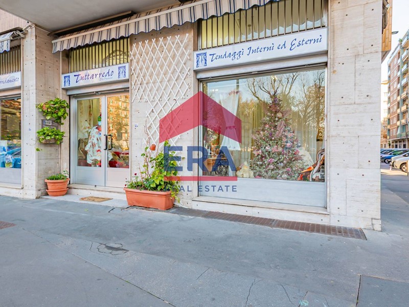 Immobile commerciale in Vendita a Milano, 398'000&euro;, 126 m²