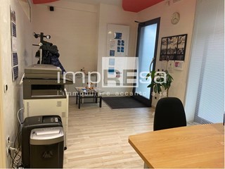Ufficio in Vendita a Montebelluna, 120'000&euro;, 190 m²
