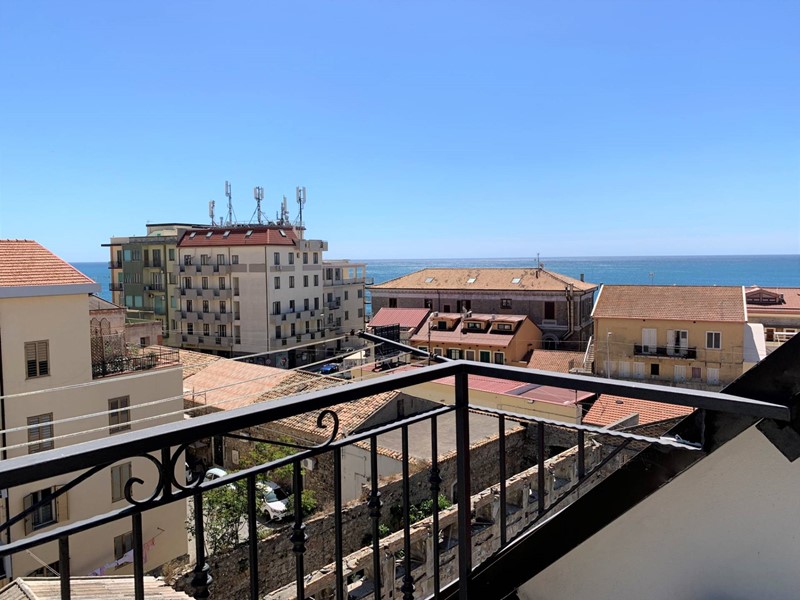 Trilocale in Affitto a Catanzaro, 430€, 70 m²