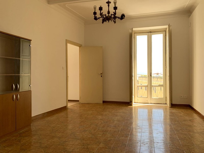 Trilocale in Affitto a Catanzaro, 480€, 100 m²