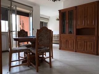 Trilocale in Affitto a Catanzaro, 400€, 80 m²