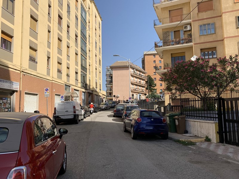 Magazzino in Vendita a Catanzaro, 200'000&euro;, 600 m²