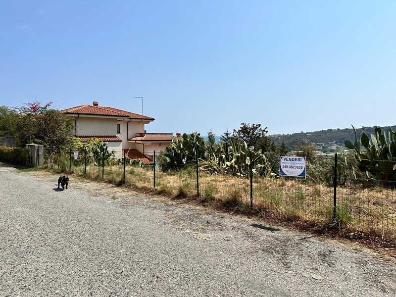 Terreno edificabile in Vendita a Montepaone, 60'000&euro;, 1320 m²