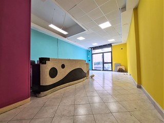 Negozio in Vendita a Catanzaro, 100'000&euro;, 60 m²