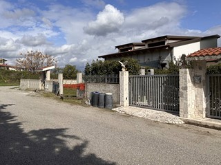 Villa in Vendita a Borgia, 200'000€, 200 m²