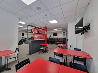 Attività commerciale in Affitto a Catanzaro, 1'500&euro;, 260 m²