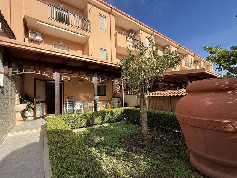 Villetta a schiera in Vendita a Catanzaro, 330'000&euro;, 240 m²