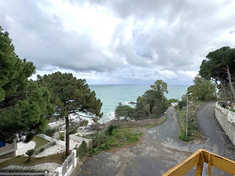 Quadrilocale in Vendita a Catanzaro, 135'000&euro;, 136 m²