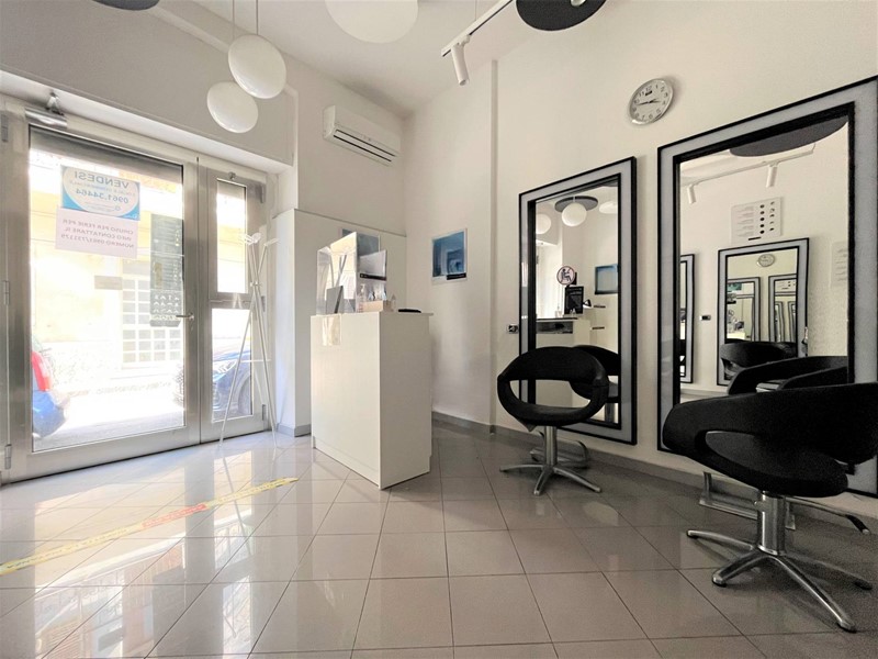 Negozio in Vendita a Catanzaro, 100'000&euro;, 40 m²