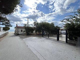 Quadrilocale in Vendita a Montauro, 210'000€, 95 m²