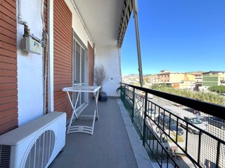 Quadrilocale in Vendita a Catanzaro, 125'000&euro;, 143 m²