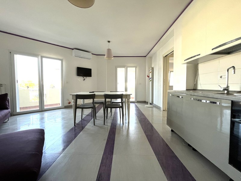 Trilocale in Affitto a Catanzaro, 800€, 90 m²