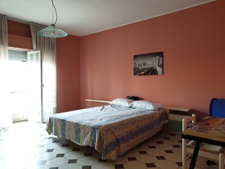 Appartamento in Affitto a Catanzaro, 345€, 180 m²