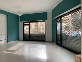 Negozio in Affitto a Catanzaro, 700&euro;, 115 m²