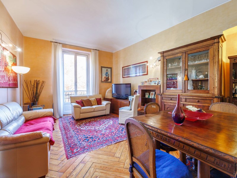 Appartamento in Vendita a Torino, 480'000€, 144 m²