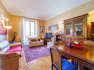 Appartamento in Vendita a Torino, 480'000€, 144 m²