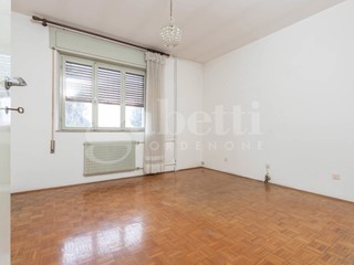 Villetta a schiera in Vendita a Cordenons, 135'000&euro;, 221 m², con Box