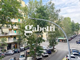Bilocale in Vendita a Roma, 176'000€, 59 m²