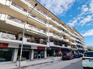 Quadrilocale in Vendita a Caserta, 465'000€, 170 m², con Box