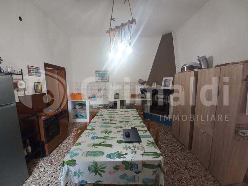 Casa Indipendente in Vendita a Ugento, 129'000&euro;, 80 m², con Box