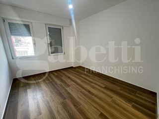 Quadrilocale in Vendita a Sanremo, 396'000&euro;, 130 m², arredato