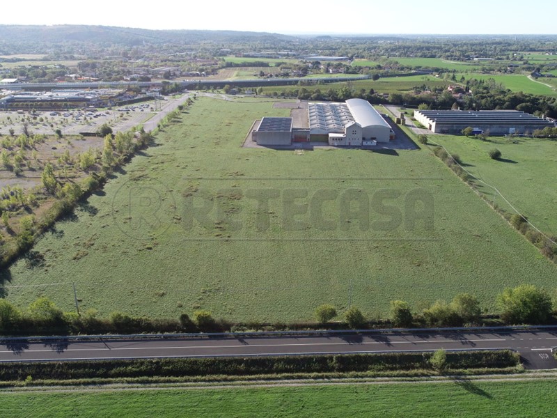 Terreno edificabile in Vendita a Gradisca d'Isonzo, 43000 m²