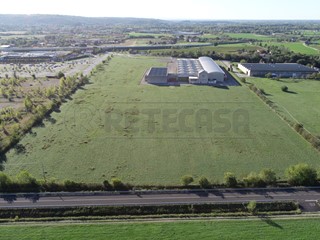 Terreno edificabile in Vendita a Gradisca d'Isonzo, 43000 m²