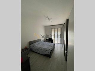 Stanza in Affitto a Modena, 350&euro;, 90 m²