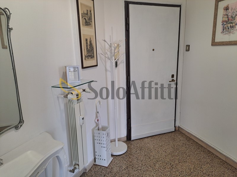 Bilocale in Affitto a Roma, 980€, 70 m², arredato