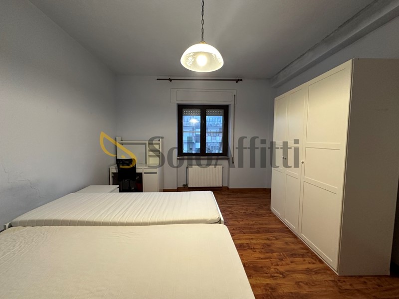 Stanza in Affitto a Latina, 250&euro;, 18 m², arredato
