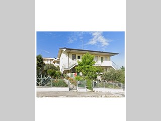 Trilocale in Vendita a Coriano, 245'000€, 68 m², con Box