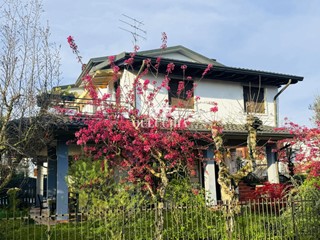 Trilocale in Vendita a Peschiera del Garda, 459'000&euro;, 110 m²