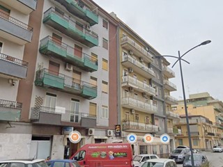 Immobile commerciale in Vendita a Priolo Gargallo, zona centro, 95'000€, 125 m²