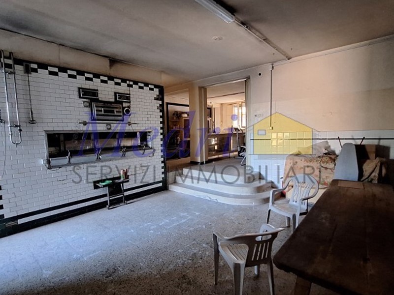 Casa Semi Indipendente in Vendita a Longiano, zona Centro, 240'000€, 325 m²