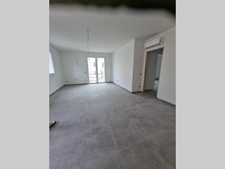 Trilocale in Vendita a Viareggio, zona Darsena, 500'000€, 95 m²