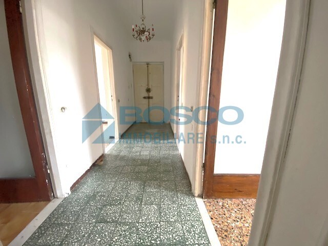 Quadrilocale in Vendita a La Spezia, zona Est, 130'000€, 90 m²