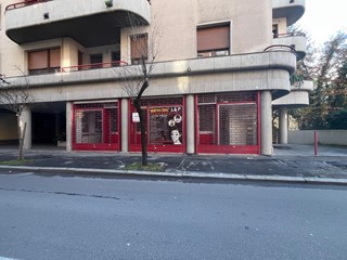 Immobile commerciale in Vendita a Bologna, zona Ovest, 159'000&euro;, 100 m²