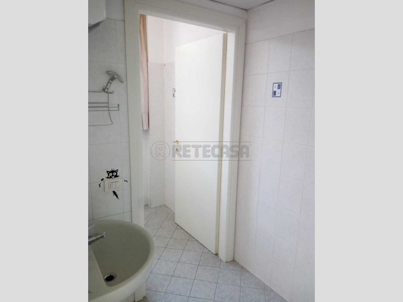 Immobile commerciale in Affitto a Crema, 600&euro;, 70 m²