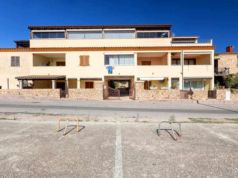 Trilocale in Vendita a Trinità d'Agultu e Vignola, 210'000&euro;, 110 m², arredato